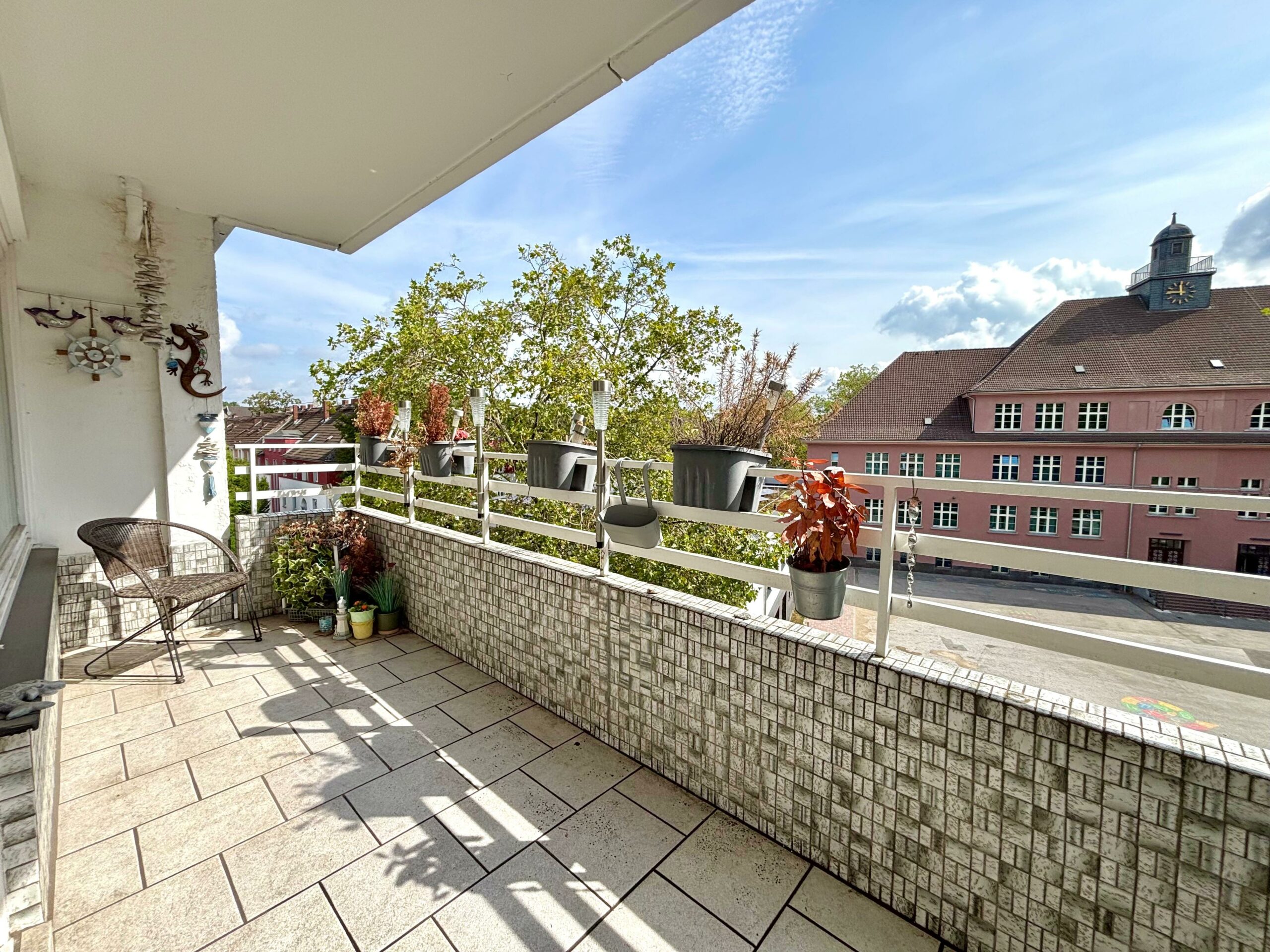 Das Bild zeigt den Balkon der Wohnung.