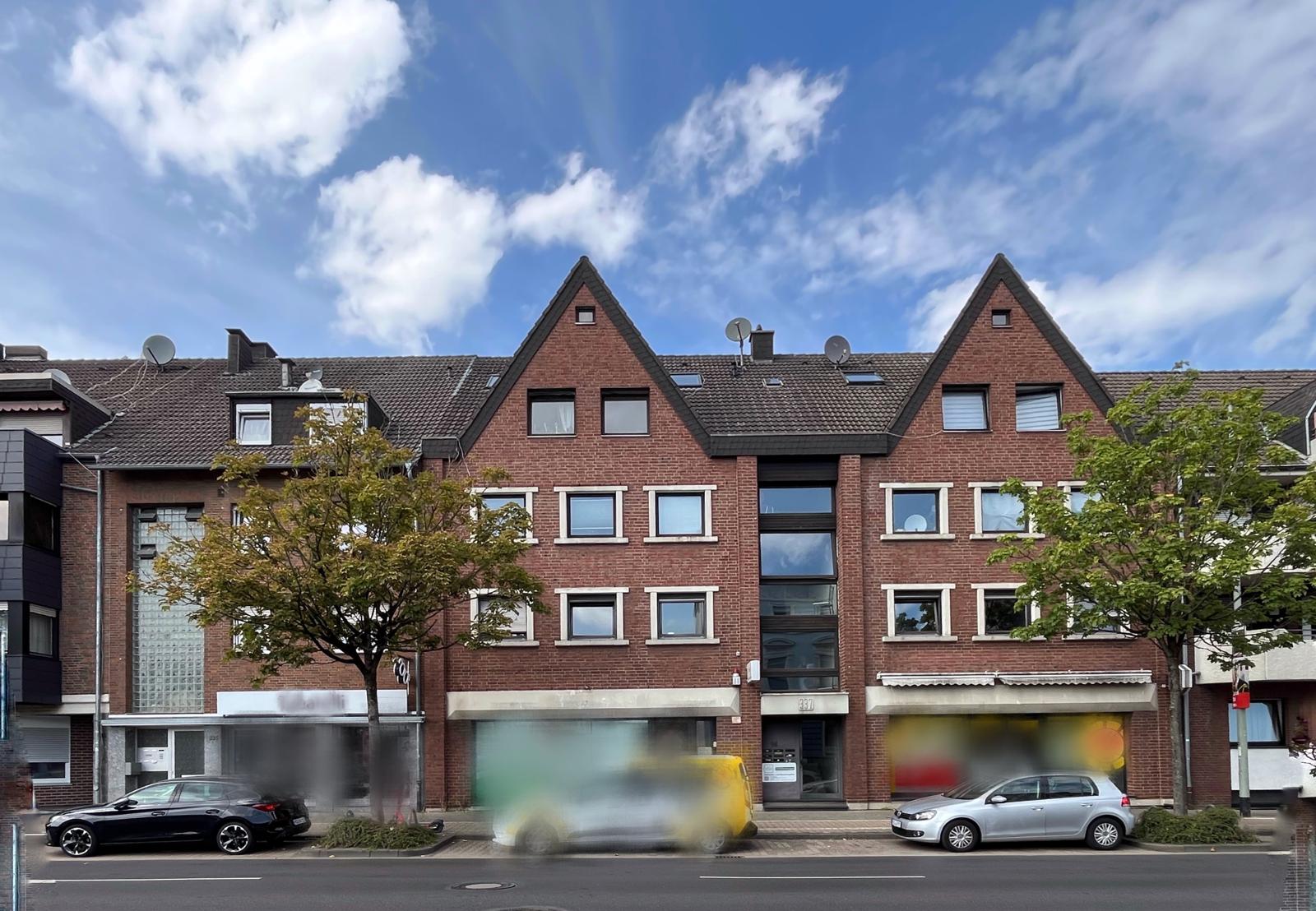 Das Bild zeigt die Außenansicht des Hauses.